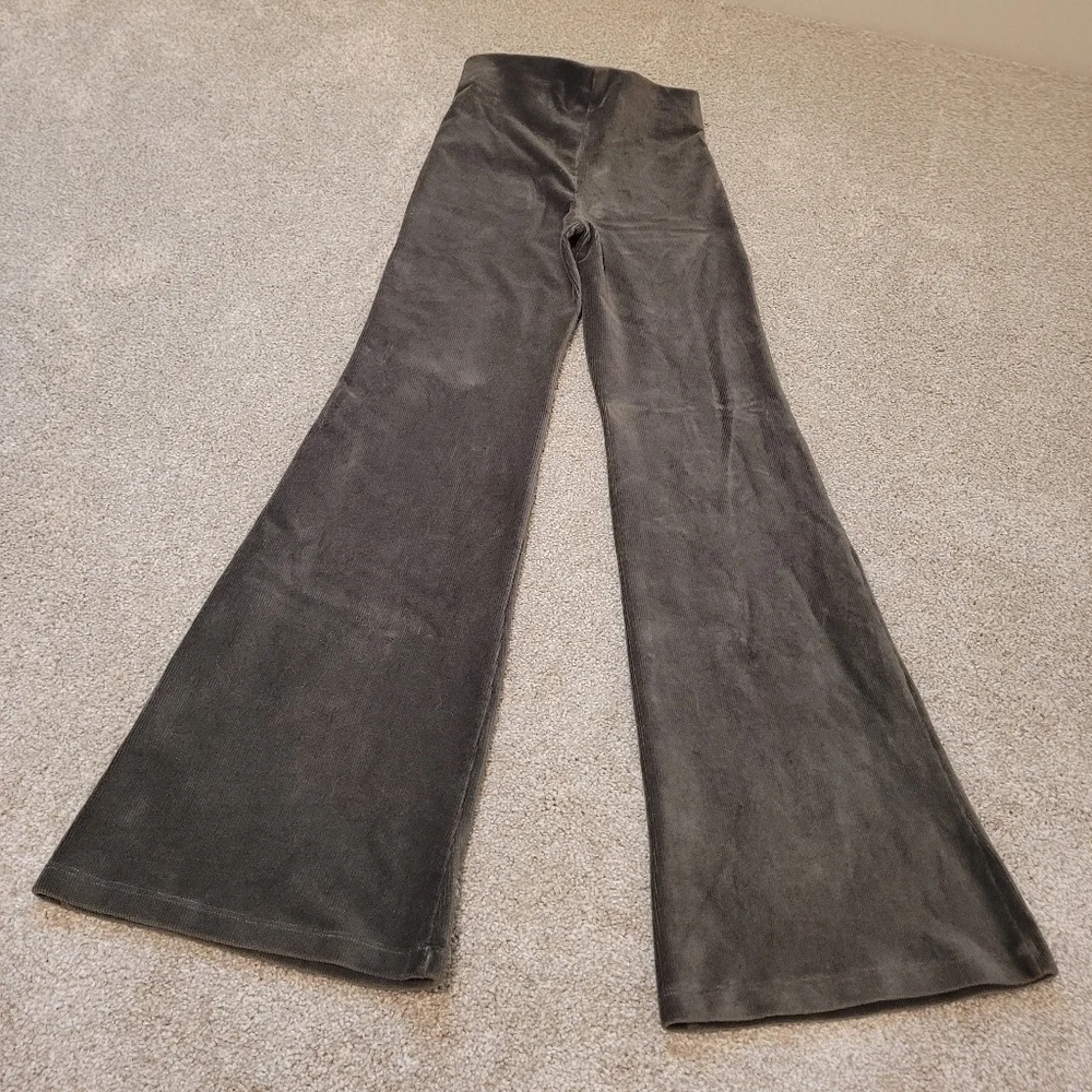 Hollister Ultra High Rise Women's Green Ribbed Flare Pants Size Small